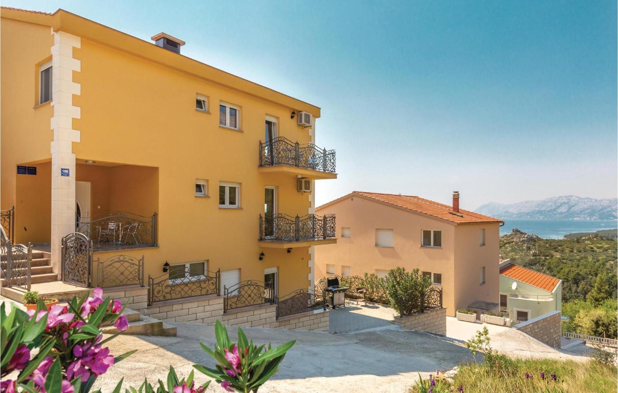 Nice Apartment In Krvavica With House Sea View Ngoại thất bức ảnh